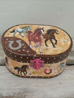 Hot Focus Dashing Horse Oval Shaped Musical Jewelry Box